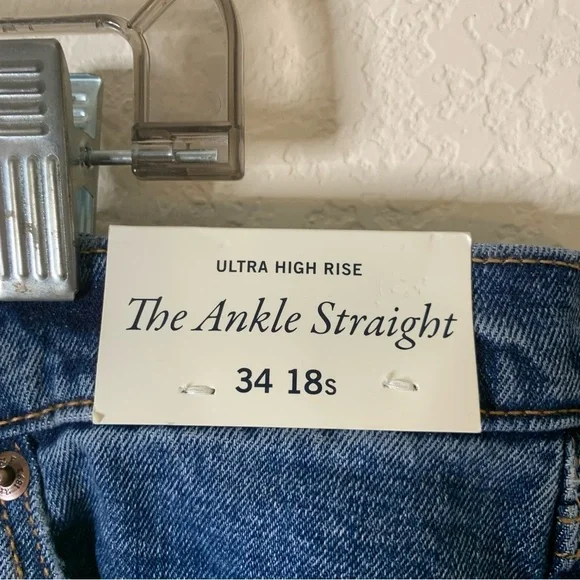 Abercrombie & Fitch Womens blue the ankle straight distressed knee jeans 18S NWT - Picture 4 of 10